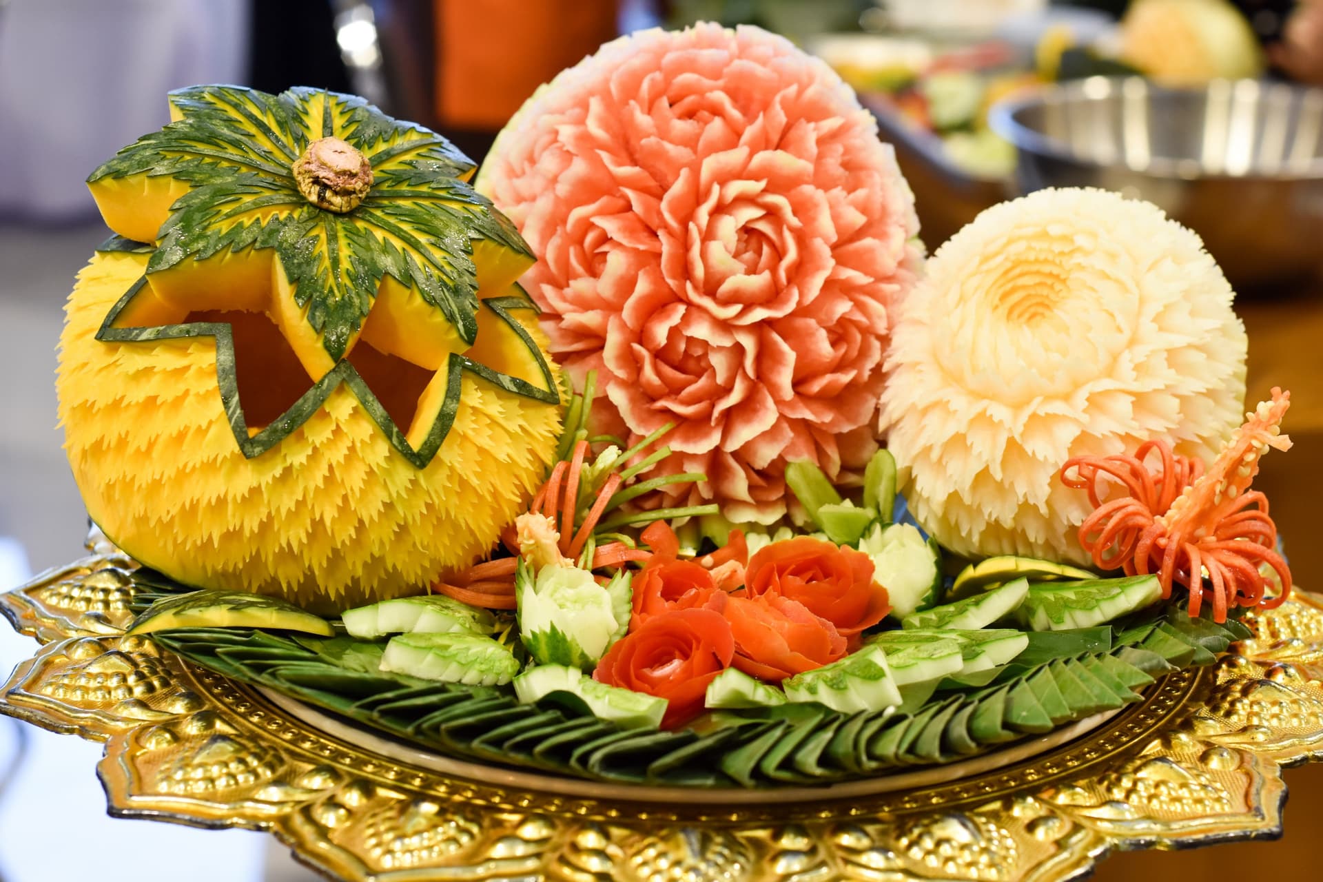 Le Kae-Sa-Luk, l’art traditionnel de sculpter les fruits